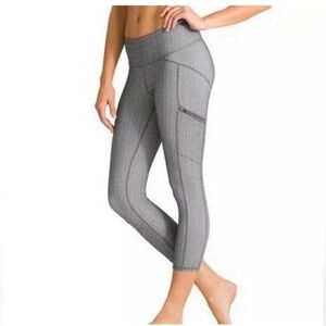 Athleta Static Drifter Herringbone Capri Legging